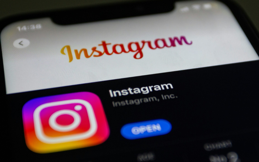 Meta Explores Standalone App for Disappearing Photos